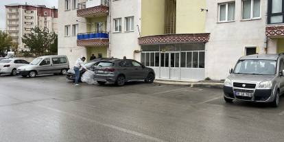 Sivas'ta kontrolden çıkan otomobil 5 araca çarparak durdu
