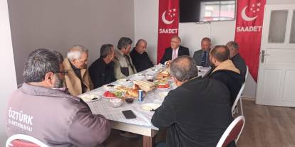 Saadet Parti'liler Gürün'de muhtarlarla bir araya geldi