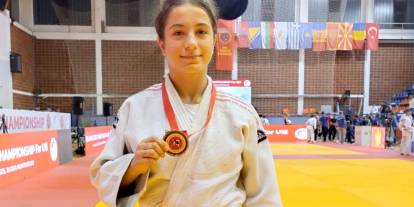 Sivaslı İrem, Balkan Şampiyonasında üçüncü oldu