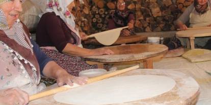 Sivas'ta kadın dayanışması tandırda yaşatılıyor