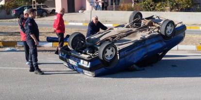 Sivas’ta Takla Atan Otomobilde Şans Eseri Yaralanan Olmadı