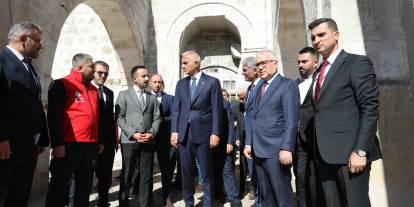 Bakan Ersoy, Sivas Ulu Cami'de yürütülen çalışmaları inceledi