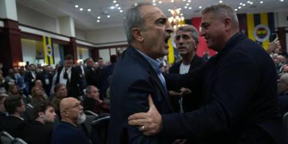 Fenerbahçe Yüksek Divan Kurulu Toplantısı’nda gerginlik