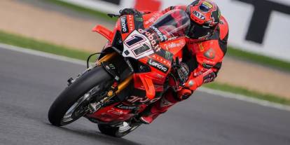 Superbike'da büyük skandal: Toprak Razgatlıoğlu'nu itti!