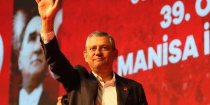 Özgür Özel : Beni seven arkamdan gelsin