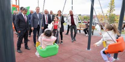 Sivaslı şair Ali Şahin Canozan'ın adı, çocuk parkında yaşatılacak