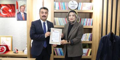 Sivas'ta hayat kurtaran öğretmene Vali Şimşek'ten takdir!