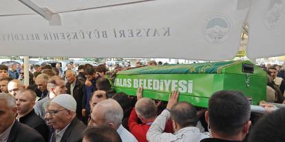 Eski eşi tarafından fakülte önünde öldürülen kadın toprağa verildi