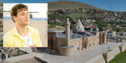 Ragıb Narin Sivas'ın incisi Divriği Ulu Camii'ne hayran kaldı!