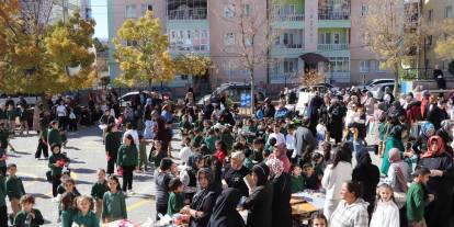 Sivas'ta Minik Kalpler Filistin için Çarptı: Kermesten 108 Bin TL Toplandı