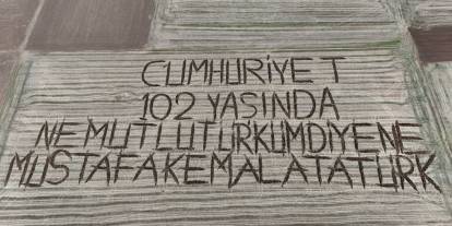 Ne Mutlu Türküm Diyene!