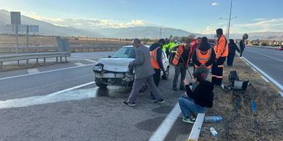 Erzincan-Sivas kara yolunda kaza: 2 yaralı