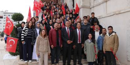 Üniversite öğrencileri Sivas'ın tarihini yerinde öğrendi