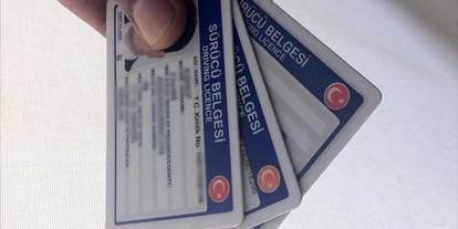 Eski tip ehliyetlerin yenilenme süresi yarın doluyor