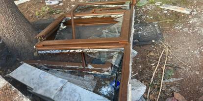 Doğal gaz borusu kesilen dairede patlama