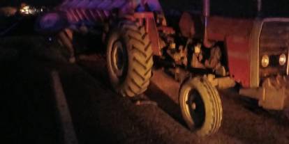 Sivas yolunda otomobil ile traktör çarpıştı!