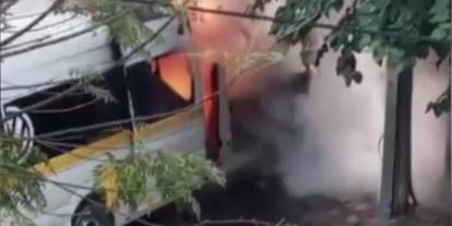 Öğrenci servisi yandı: 13 çocuk son anda kurtarıldı