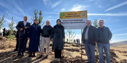 Ablası adına fidan diktiler