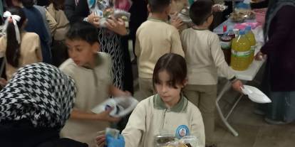 Sivas'ta öğrenciler Gazze yararına kermes düzenledi