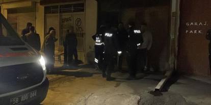 Garajda otomobilin içerisinde ölü bulundu!