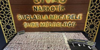 Sivas Emniyeti’nden Narkotik Operasyonu: 2 Bin 301 Sentetik Hap Ele Geçirildi