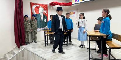 Sivas'ta minikler Ata'yı andı!