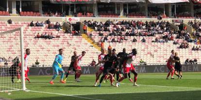 Sivas'ta ilk yarı eşitlikle bitti