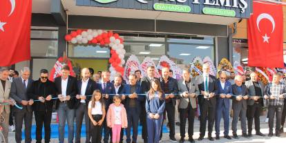 Özçam Kuruyemiş dualarla hizmete açıldı