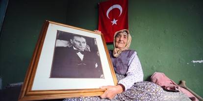 Cennet nine, Atatürk'ü çocukluğunda ezberlediği şiirle anıyor