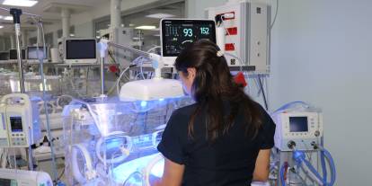 Hayata erken "merhaba" deyip yaşam mücadelesi veriyorlar