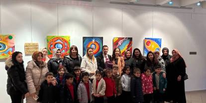 Sanatseverlerle buluştu