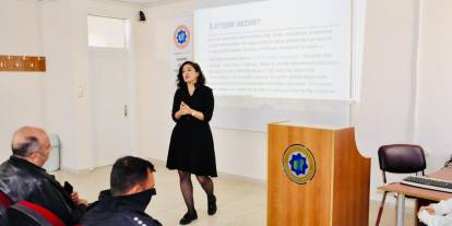 Sivas'ta emniyet personeline etkili iletişim semineri