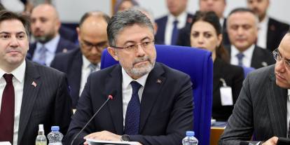 Ticarette net ihracatçıyız