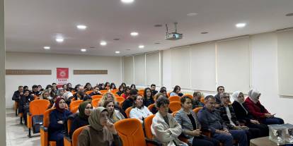 Akademisyenlere  liderlik eğitimi