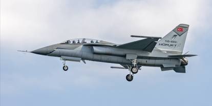 HÜRJET 3 koldan hedefe ilerliyor