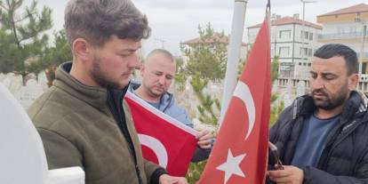 Sivas'ta Alperenler bayrakları yeniledi