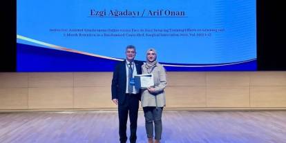 SCÜ’lü akademisyene UTEK’25’te “En İyi Bilimsel Araştırma” ödülü