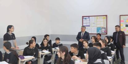 Erdoğan, öğrenci ve öğretmenlerle buluştu