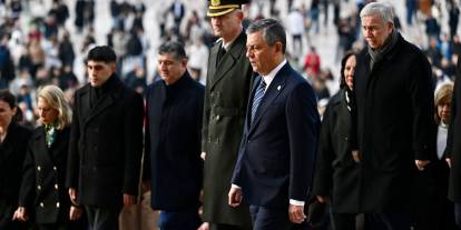 Özgür Özel, Anıtkabir'i ziyaret etti