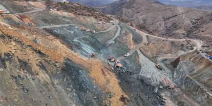 Sivas'ta göçük altındaki şantiye müdürü için 5 koldan arama