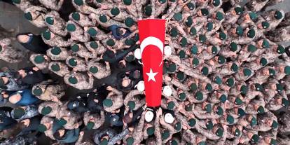 Şehit polise silah arkadaşlarından duygusal veda