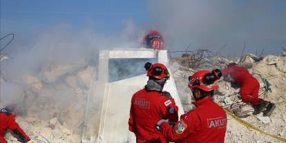Denizli'de 5,6 büyüklüğünde deprem...