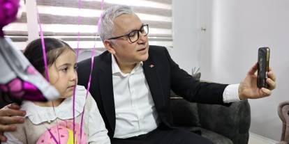 Vali Şimşek’ten minik Gökçe’ye sürpriz ziyaret