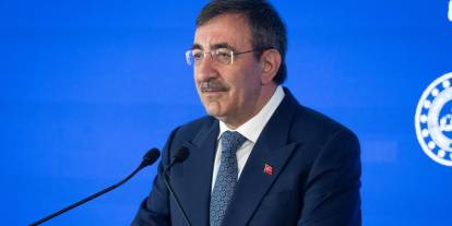 Cevdet Yılmaz: "Asgari ücrette esas muhatap işçi ve işverendir"