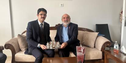 Ulaş Kaymakamı Eskimez, şehit yakınlarını ziyaret etti