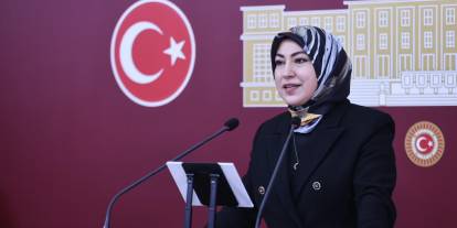 AK Partili Toy'dan başörtüsü hedef göstermeye tepki: 'Saksıda yetiştirilmiş zihniyet'