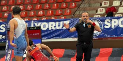 SCÜ’lü dekan şampiyonada