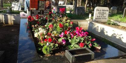 Güllü’nün mezarı gül bahçesine döndü