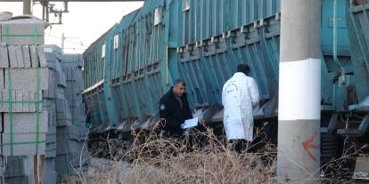 Sivas yolunda yük treni çarpan genç kurtarılamadı