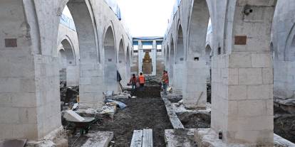 Vali Şimşek Ulu Cami'nde restorasyon çalışmalarını inceledi